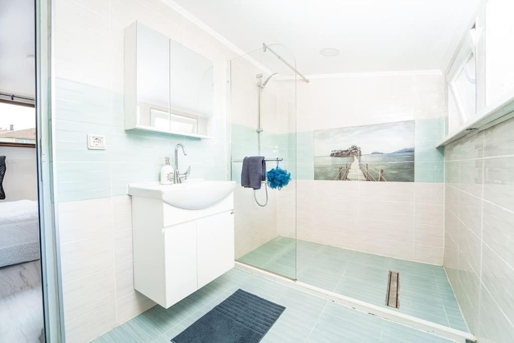 Central Apartment 2Bd Next To Vitosha Bul. Sofia Esterno foto
