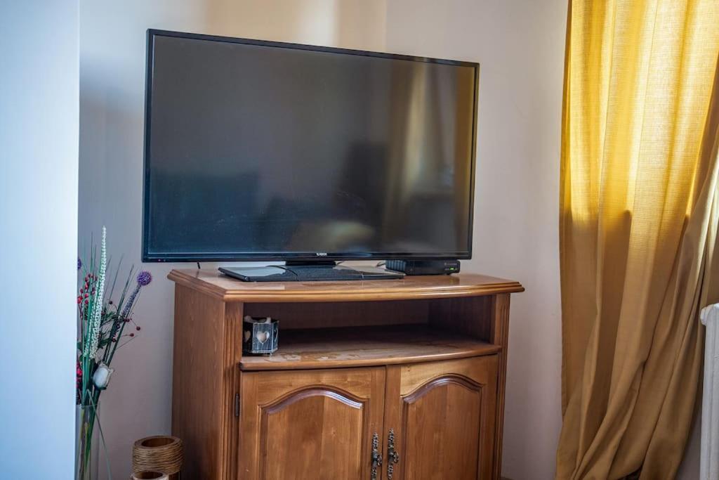 Central Apartment 2Bd Next To Vitosha Bul. Sofia Esterno foto